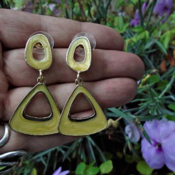 NWOT Retro 90's inspired sparkly swirly yellow enamel earrings three Styles GIFT - Picture 6 of 9
